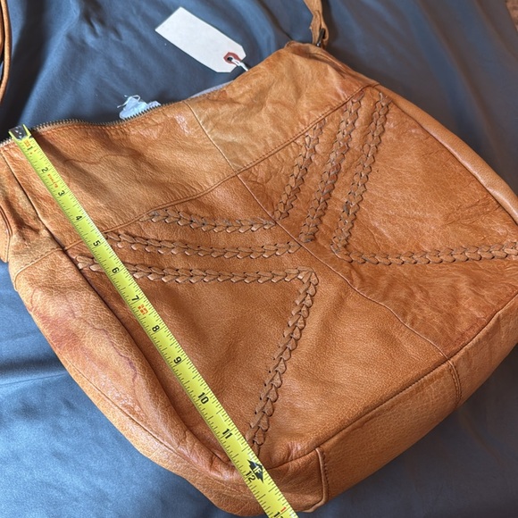 Day & Mood Urban Satchel in tan - Picture 3 of 6